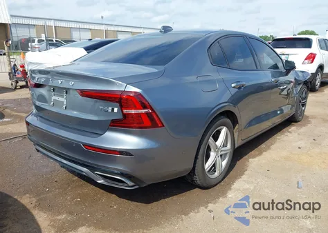 2020 Volvo S60 T6 R-Design из США, поврежденный, VIN 7JRA22TM3LG030549